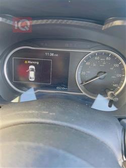 نيسان فيرسا